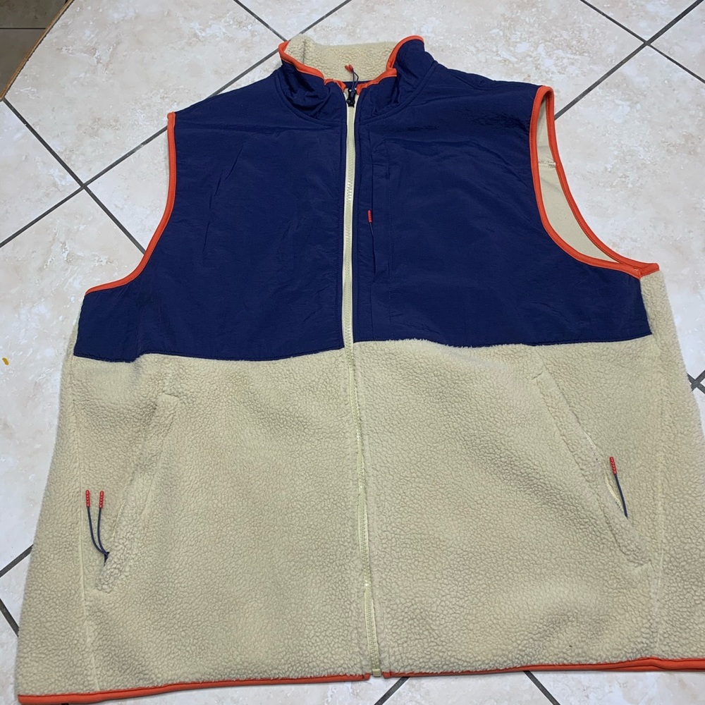 Old Navy Active Vest